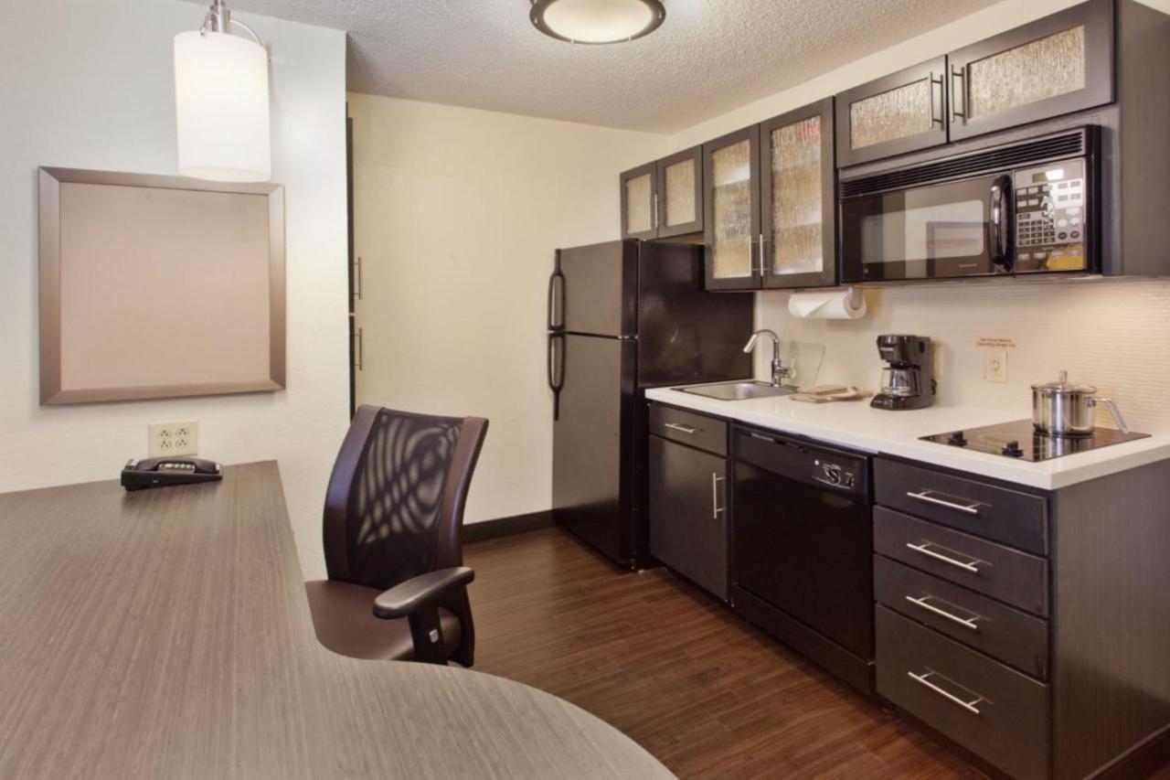 Candlewood Suites Pueblo By Ihg Buitenkant foto