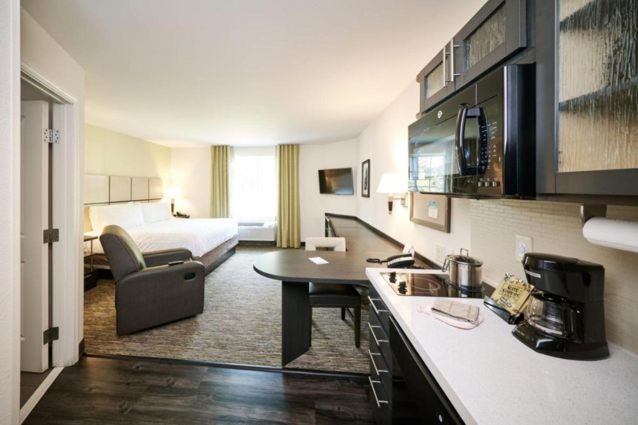 Candlewood Suites Pueblo By Ihg Buitenkant foto