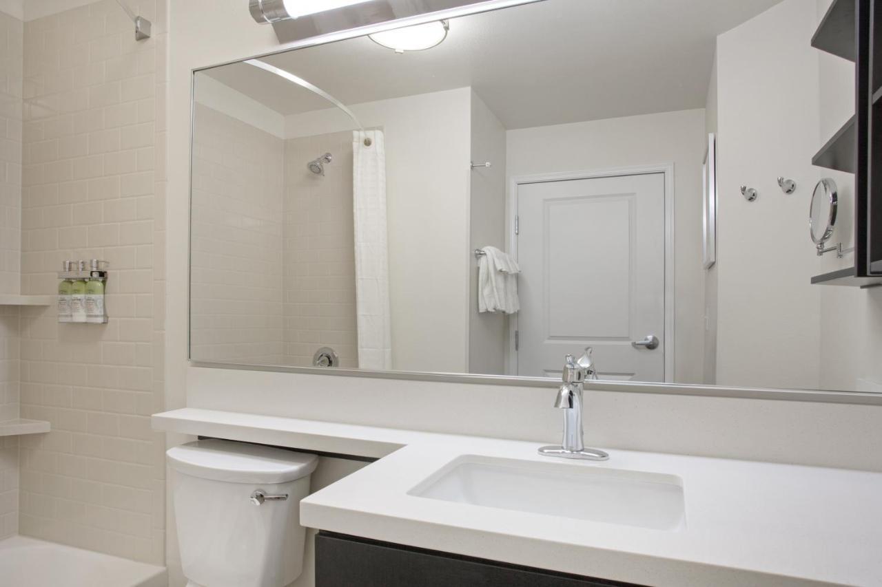 Candlewood Suites Pueblo By Ihg Buitenkant foto