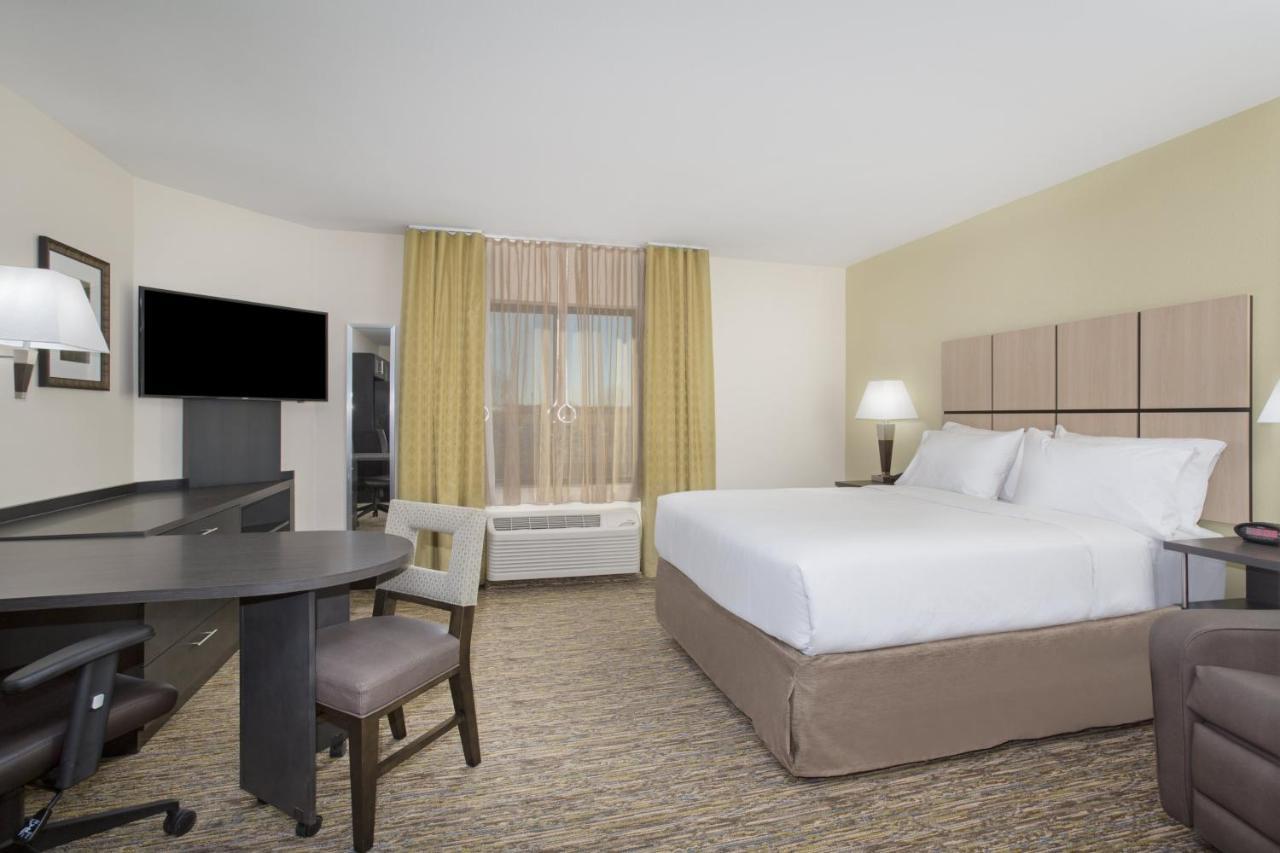 Candlewood Suites Pueblo By Ihg Buitenkant foto