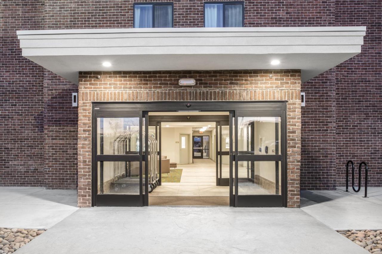 Candlewood Suites Pueblo By Ihg Buitenkant foto