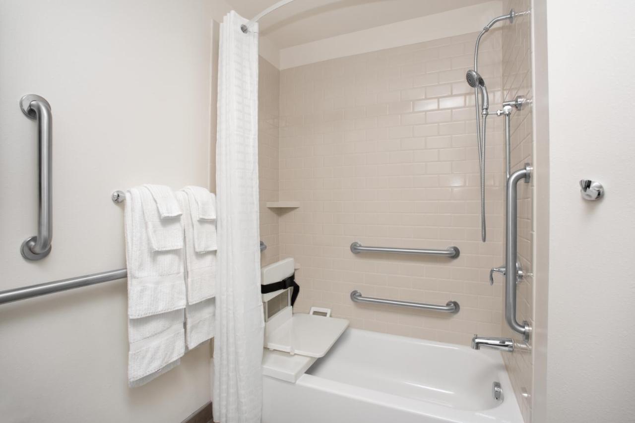 Candlewood Suites Pueblo By Ihg Buitenkant foto